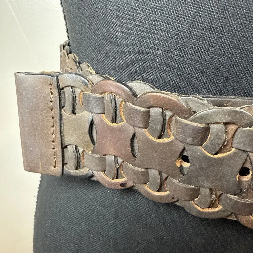 Brown Woven Linked Leather Belt with Silver Colored Round Buckle Size Medium